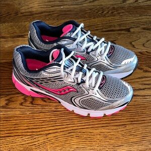 Saucony Women’s Athletic Running Shoes - Silver with Pink